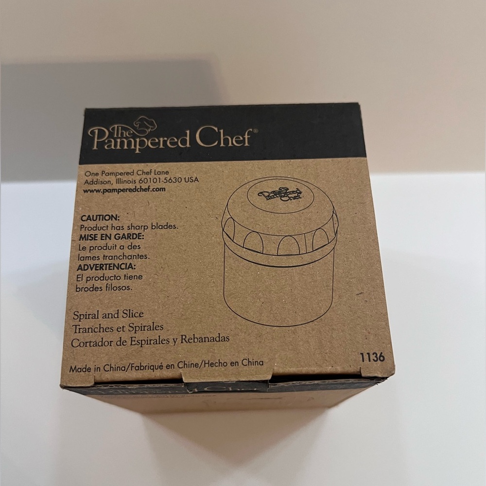 Pampered Chef Spiral and Slice NIB